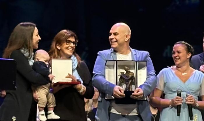 Manuel Termini e Arlena Ellero trionfano al Festival della canzone Triestina con "Mama e papà"