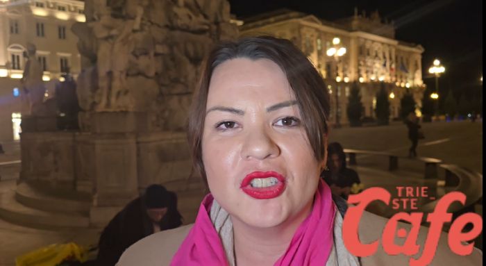 "Transgender Day of Remembrance, Piazza Unità diventa simbolo di resistenza e speranza" (FOTO-VIDEO)