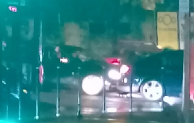 Festa dell'Albania, un triestino: "Auto con bandiere sfrecciano e infrangono codice stradale"