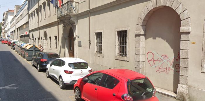 Microcamere e auricolari per l’esame: a Trieste tre candidati troppo “smart”