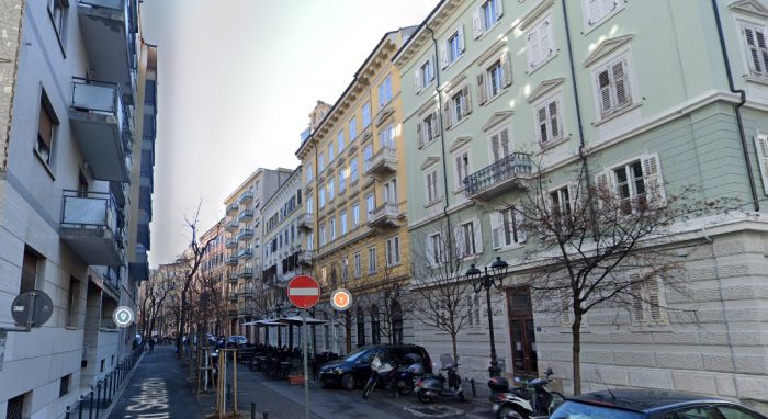Tentativo di furto sventato in viale XX Settembre, i ladri usano il "trucco dell'immondizia"