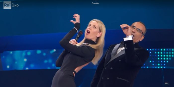 Sanremo: artiglio Rose Villan virale su social, Marcuzzi la cita 