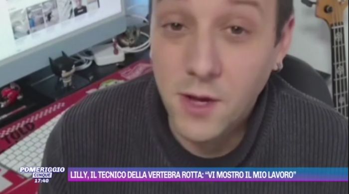 Lilly e la vertebra fratturata, a Mattino 5 interviene un tecnico: «Ecco cosa succede davvero»
