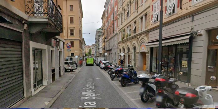 Via Settefontane, tensione nella notte nei pressi dell bar Queen: intervento della Polizia, indagini in corso