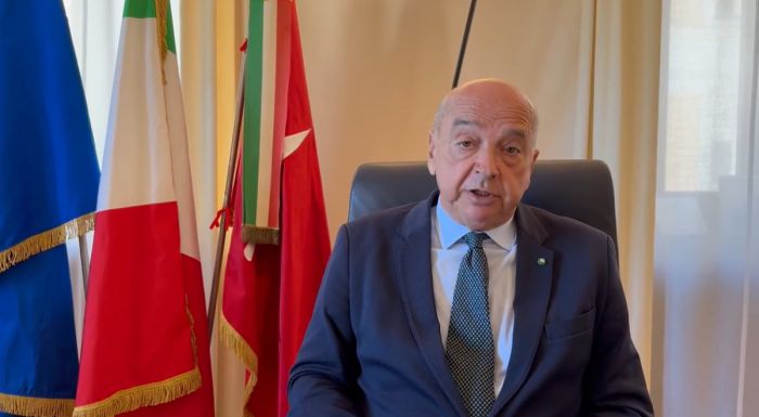 Tre dirette da non perdere stasera su Trieste Cafe Live: Pasino-Medau, movida e sindaco