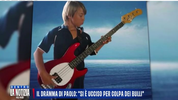 Dentro la Notizia, il grido di dolore: Paolo si toglie la vita a 15 anni per colpa dei bulli