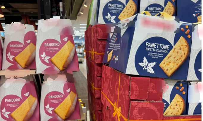 Autunno? No grazie, a Trieste è già Natale nei supermercati!!!!