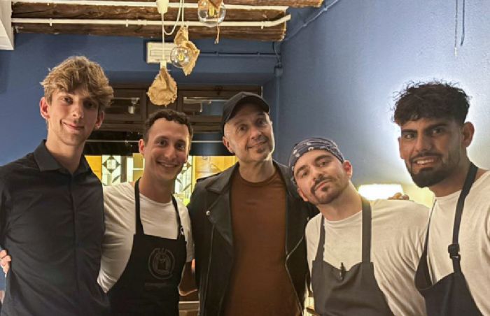 Joe Bastianich a cena a Trieste: serata speciale alle Bracerie Venete tra passione, cucina e amicizia