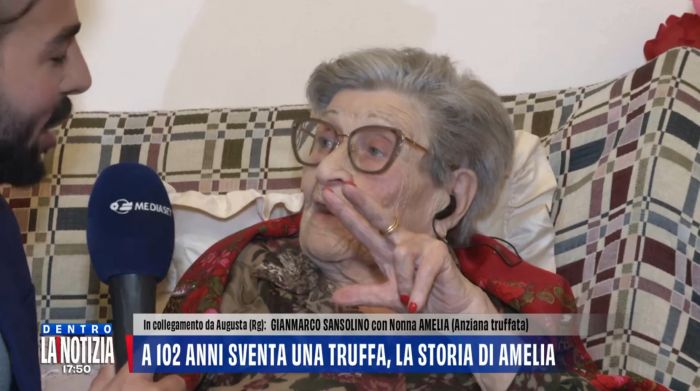 Dentro la Notizia, a 103 anni sventa una truffa: lucidità e coraggio di nonna Amelia emozionano l’Italia