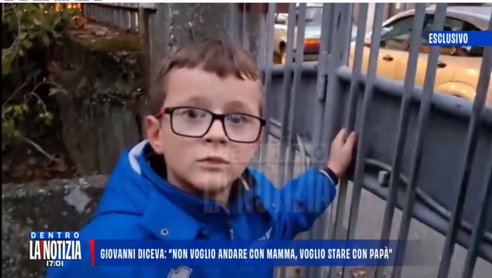 Dentro la Notizia, il VIDEO di Giovanni: “Non voglio andare con mamma, voglio stare con papà”