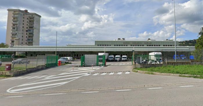 Trieste, restituisce la tv ma il reso non parte: giorni di attesa e verifiche prima della svolta
