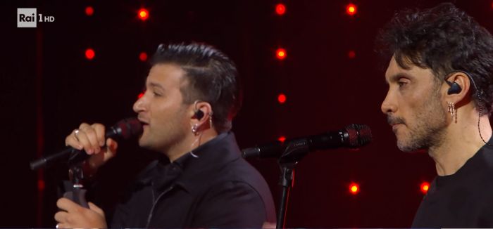 Sanremo: Moro torna al festival, abbraccio con Eddie Brock
