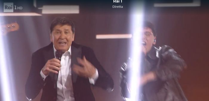 *Sanremo, spunta Gianni Morandi e canta col figlio Tredici Pietro