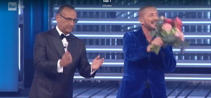 Sanremo, Raf guarda la moglie in platea: ha ispirato lei il brano