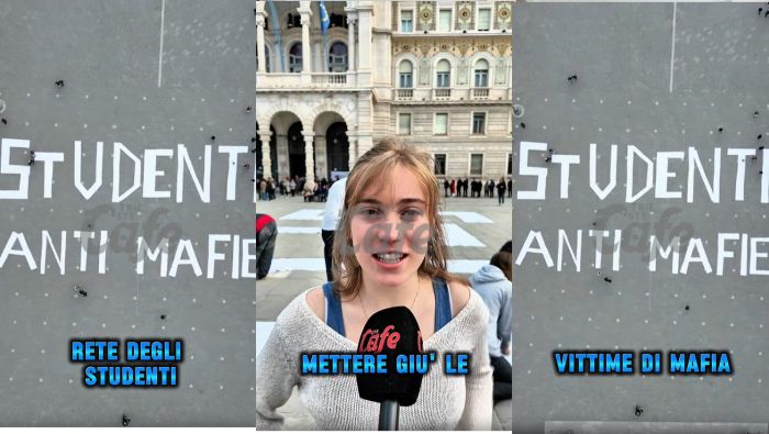 Piazza Unità, studenti antimafia accendono la memoria nel cuore di Trieste con un flash-mob (VIDEO)