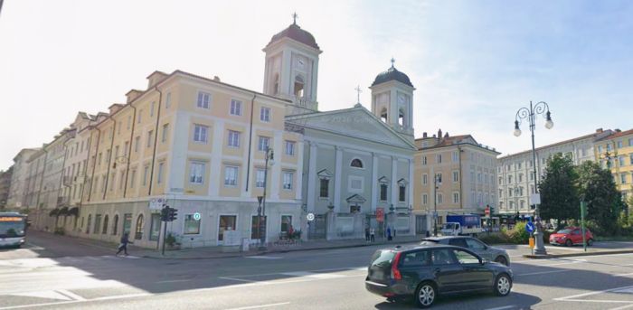 Trieste, il mare diventa un arcobaleno: bambini protagonisti tra scienza e creatività