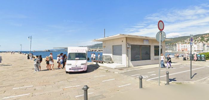 Dipiazza rilancia il Molo Audace: “Dopo 20 anni via libera al nuovo bar panoramico” (VIDEO)