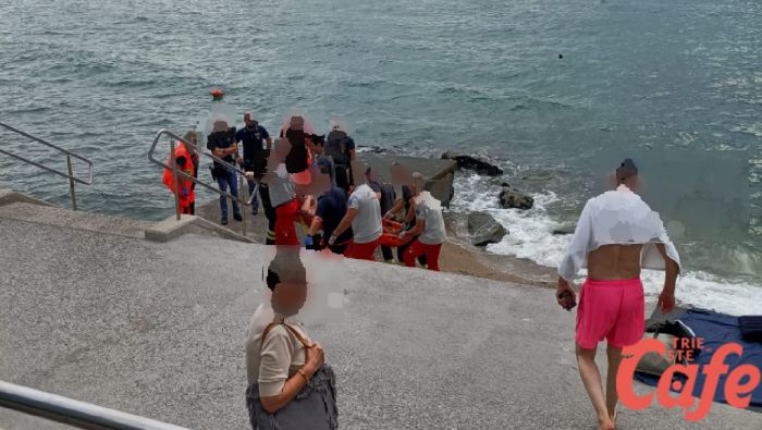 Barcola, malore al Cedas dopo abuso di alcol: soccorso un uomo con l’aiuto dei vigili del fuoco