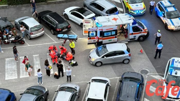 Investimento in piazzale de Gasperi, una persona ferita, traffico rallentato