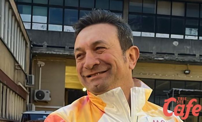 Parte da Trieste la magia olimpica: Diego Caserio primo tedoforo al via da viale Miramare