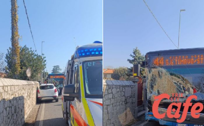 Malore alla guida sulla SP 1 del Carso: frontale con un bus poco prima di Aurisina