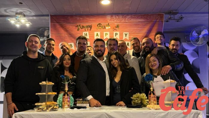 Il titolare dell' I AM (e già Mandracchio) Tommaso Centazzo compie 40 anni! Festa a sorpresa, c'è anche Rebek! 