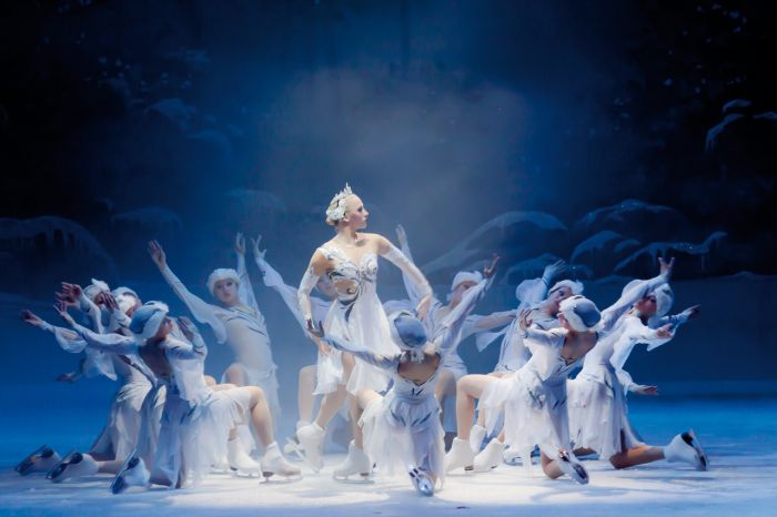 Il Politeama Rossetti si trasforma in una pista di ghiaccio: arriva "Swan Lake on Ice"