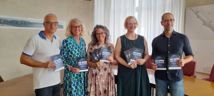 Notte dei saldi, sabato Trieste musica, danza e occasioni: centro pedonalizzato e grande festa
