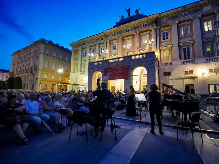 Piazza Verdi in concerto per i 100 anni dell'Università