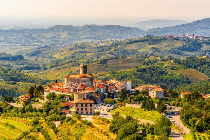Gorizia. Carte d'identità cartacee in esaurimento, il Comune accelera la sostituzione 