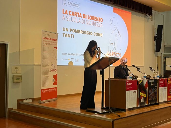 Ambra Angiolini all'Istituto tecnico Volta per l'evento dedicato alla Carta di Lorenzo 