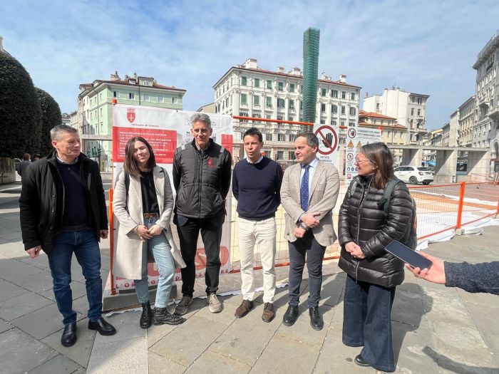 Piazza Goldoni si rifà il look, al via i lavori di riqualificazione anti degrado. Ecco come cambierà 