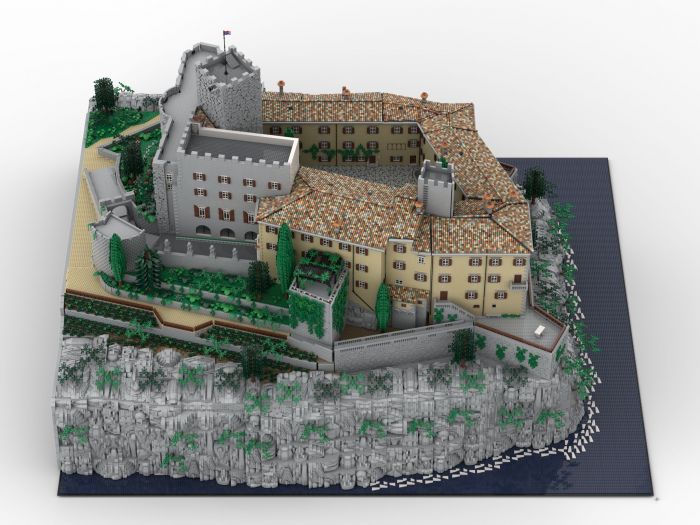 Il Castello di Duino si racconta in mattoncini Lego: sette installazioni per 330mila pezzi 