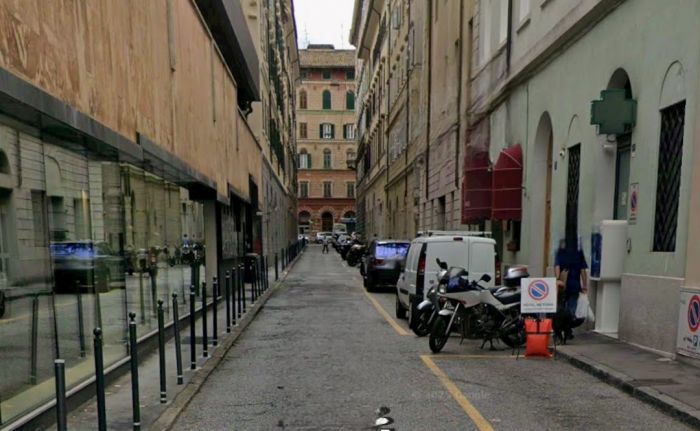 Notte di paura in Largo Barriera: uomo massacrato e lasciato solo in strada