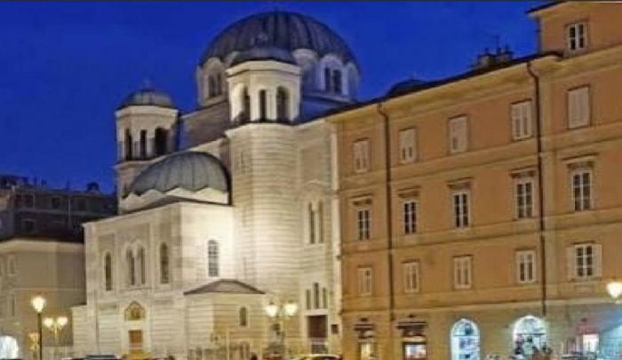 Celebrata nel tempio di San Spiridione la vigilia della Pasqua serbo ortodossa