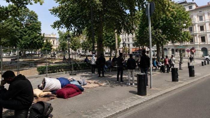 Accoltellamento piazza Libertà, triestina dura: “Servono regole e responsabilità”