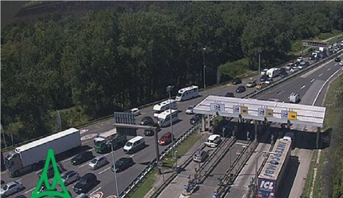Ponte del 2 giugno, scatta il primo grande esodo dell’estate: traffico intenso in autostrada 