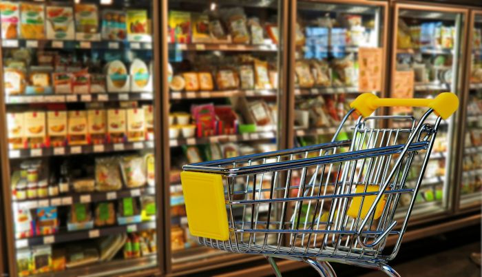 Supermercati aperti il 25 aprile, Trieste si divide: “Servizio utile” - “Giorno da rispettare”