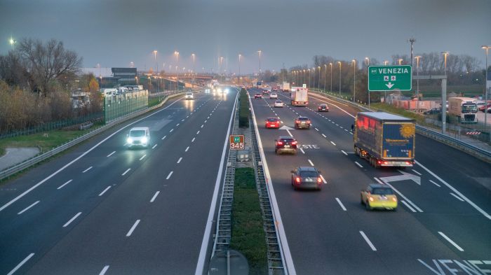 Notti di caos sulla Tangenziale di Mestre: chiusure e deviazioni sulla A57 per chi viaggia verso Trieste