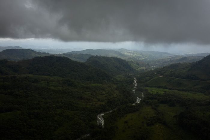 La capitale dell'Amazzonia brasiliana soffocata nel fumo degli incendi