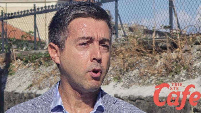 Governa (Azione): “Sullo scuolabus della Sauro scelta arbitraria dell’Amministrazione comunale”