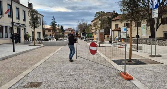 Aurisina venerdì celebra la rinascita di Piazza San Rocco: tra storia, arte e musica