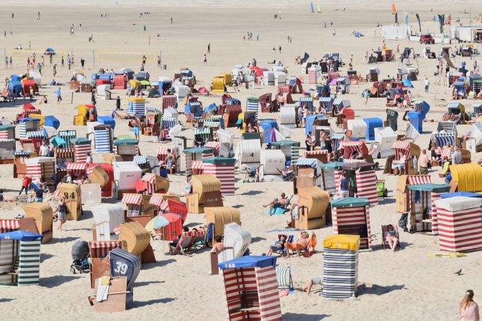 Ponte del 2 giugno: 14,5 milioni di italiani in viaggio, boom per mete balneari e agriturismi