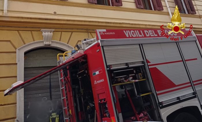 Incendio in un appartamento oin via Corridoni, inquilini del stabile evacuati provvidenzialmente 