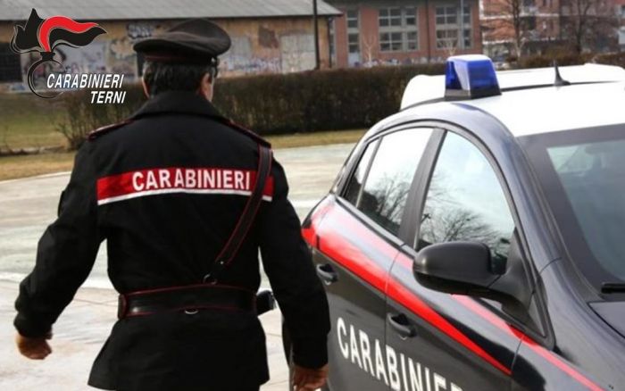 Monza: minaccia ed estorce denaro all'ex, arrestato 40enne