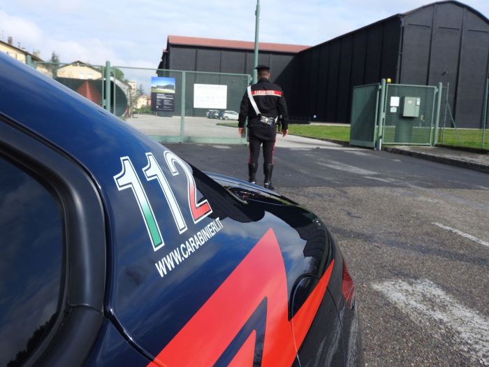 Bambina precipita dal quinto piano, presa al volo da un passante a Torino