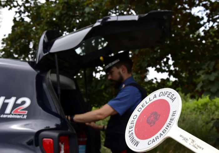 Sciacalli senza scrupoli nel mirino dei carabinieri: colpita anziana con la truffa del finto militare