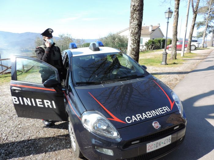 Otto denunce per guida in stato di ebbrezza: patenti ritirate nei controlli stradali