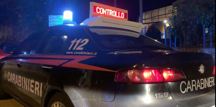 Muggia, tenta di togliersi la vita: carabiniere cerca di fermarlo e viene preso a calci