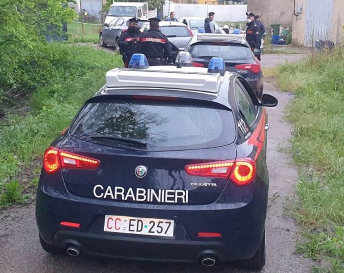 Con la flex tagliano cassaforte e rubano incasso Sagra dei osei